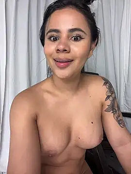 KittiKateXXX: вебкам-шоу