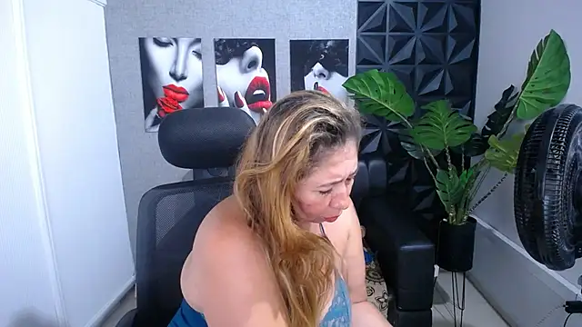 Živý XXX chat Valentinaa_mature