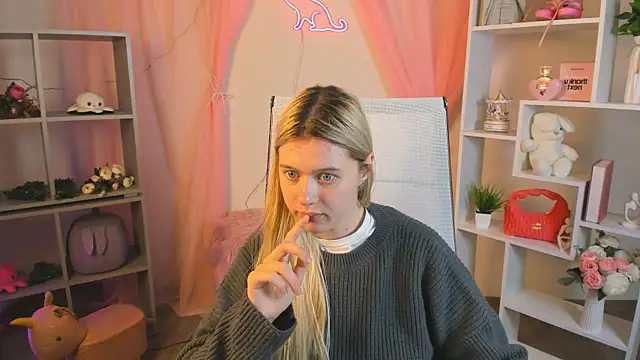 CelestineMauriac's Live XXX Chat