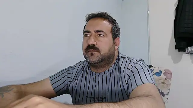 mio_jaks' Webcam Show