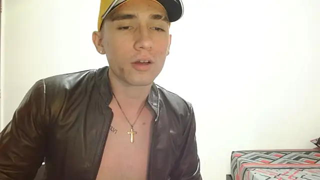 แชท XXX สดของ ChicoMaloFfF