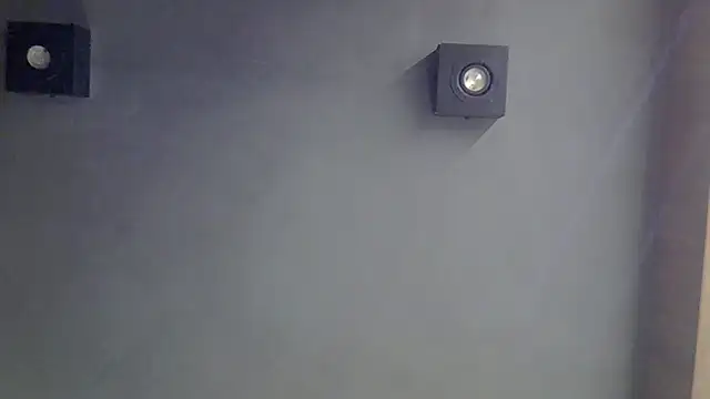 SkinnyKitten Pertunjukan Webcam