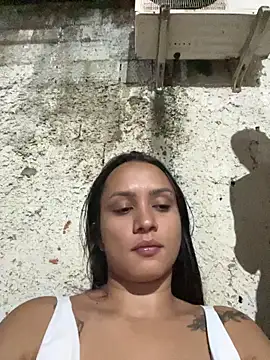 HotCasada Adlı Modelin Canlı XXX Sohbeti