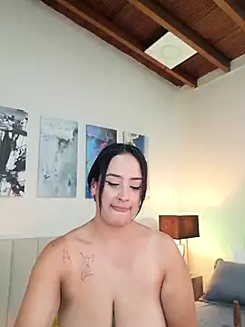 DaniRousse's Live XXX Chat