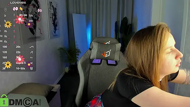 Rina_Panic élő XXX-chatje