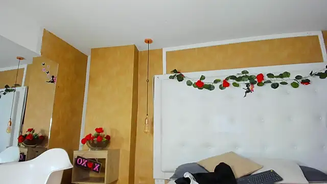 Heidy_milf élő XXX-chatje