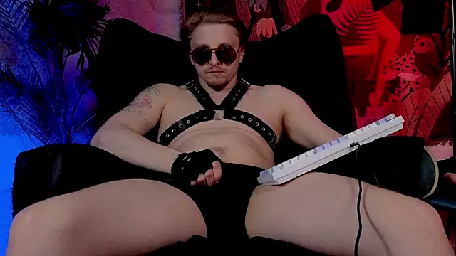 Vincent_Hardman live XXX chat