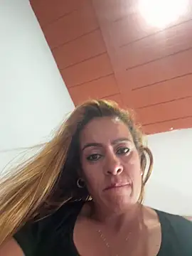 saramaartinez's Live XXX Chat