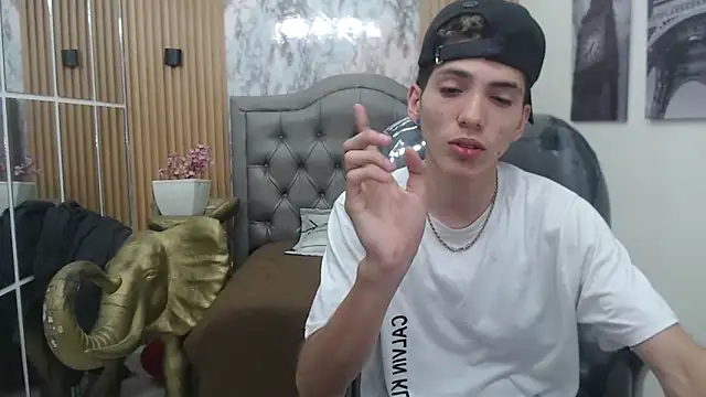 แชท XXX สดของ Asher_costa