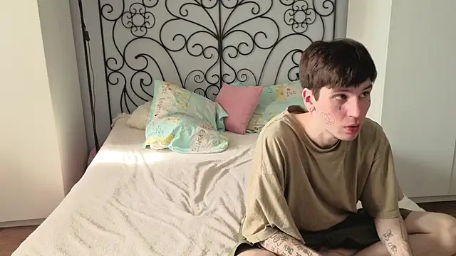 Pokazy przed kamerką – Danny_loves_Mary