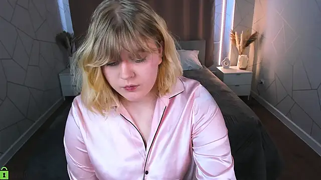 luna_c0ra Adlı Modelin Canlı XXX Sohbeti