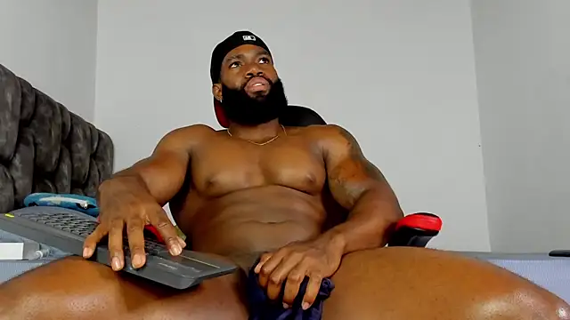 james_musclebbc's Live XXX Chat