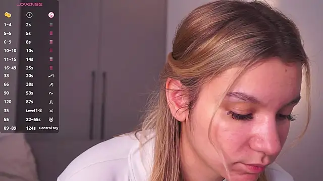 Chat +18 de BrynnHolverson ao vivo