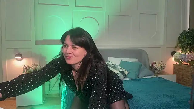 Chat +18 de _SilkyShadow_ ao vivo