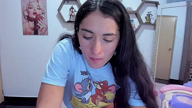 SharonSander Chat XXX in diretta