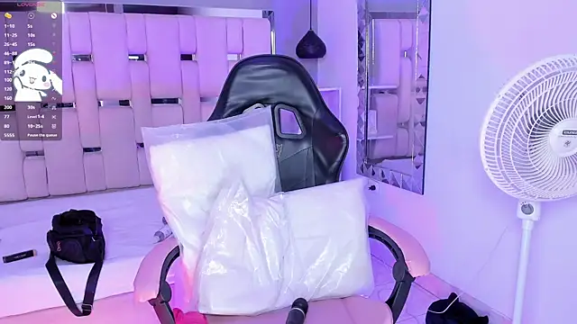 Alice_Roys Chat XXX in diretta