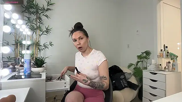 แชท XXX สดของ NattyFierros