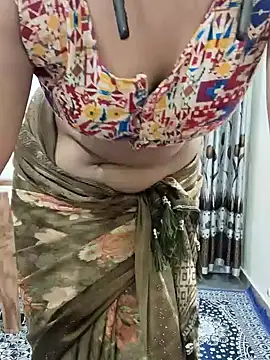 Desi_Rati Chat XXX in diretta