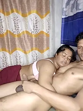 XXX chat uživo modela Priankaboudi