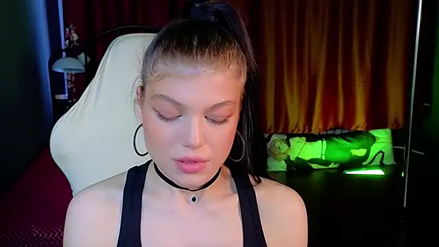 XXX chat uživo modela Softeach