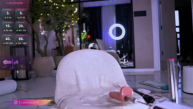 Serene_Sophiex's Live XXX Chat