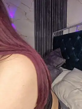 Sarah_Bloom Chat XXX in diretta