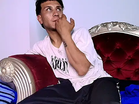 Thonixxx_mr Adlı Modelin Web Kamerası Şovu