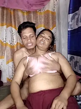 Priankaboudi 即時 XXX 聊天