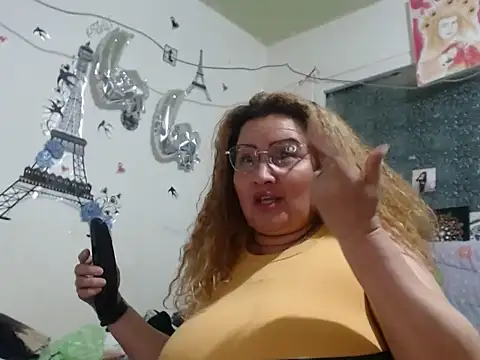 Perla1981-- Live XXX-chat