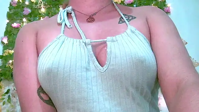 CrysrusのライブXXXチャット