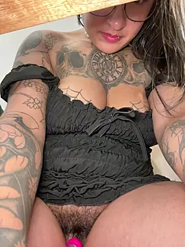 Rae_Lil_White's Live XXX Chat