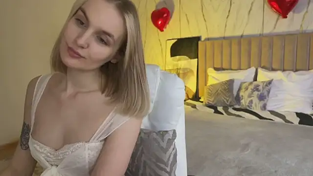 _Vikky_Moon_のライブXXXチャット