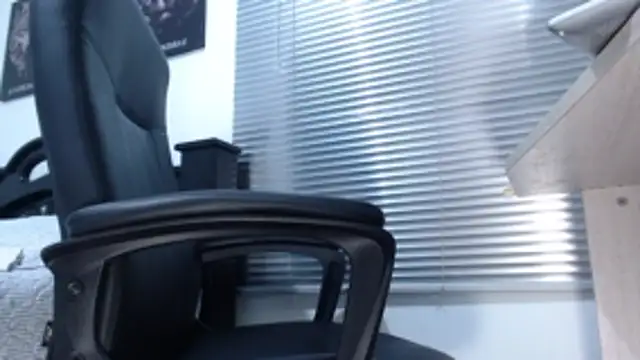 Kratoswolf's Live XXX Chat