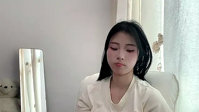 yiyibaby2026 网络视讯表演