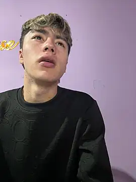 AlexanderCollman2のウェブカメラショー