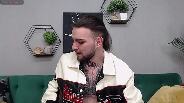 Chat XXX en directo de KaneHunter