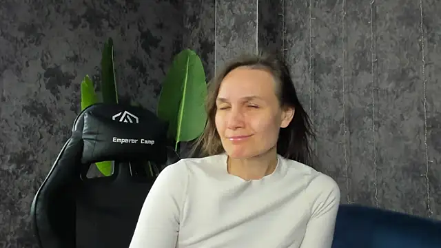 Lillian_White 现场XXX聊天