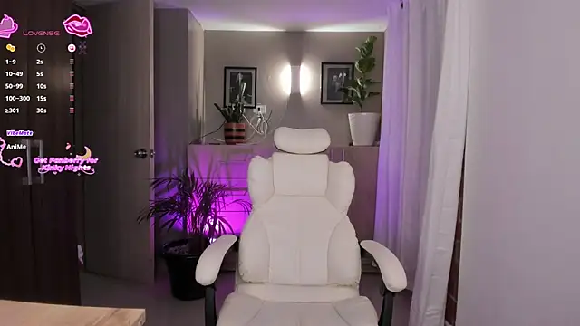 Niicoleta: онлайн-секс-чат