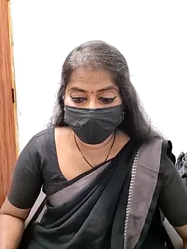 Chat XXX en directo de tamil_Sigappu_Roja