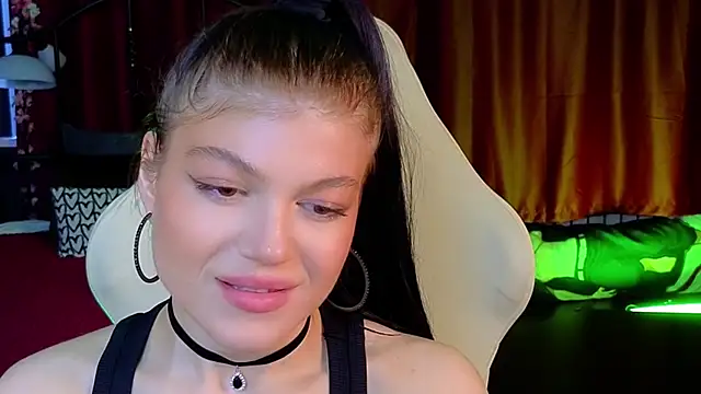 Softeach's Live XXX Chat