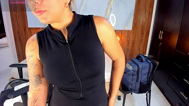 عرض كام mia_18v