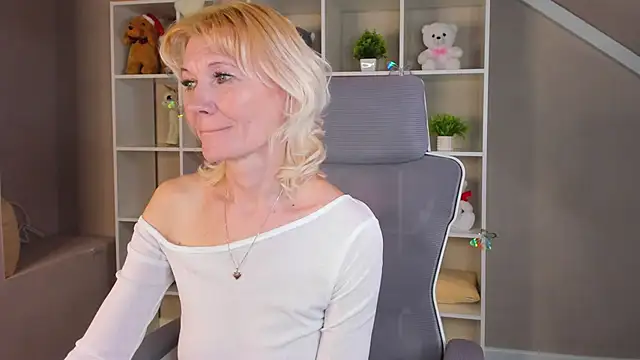 Czat XXX na żywo – Julie_Lucas