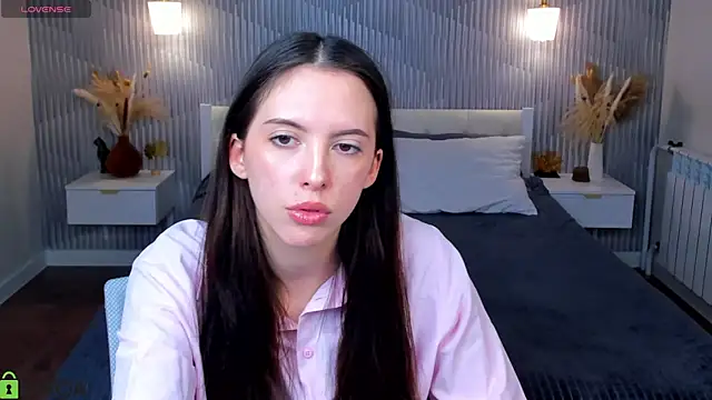 elise_robbie's Live XXX Chat