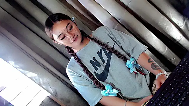 Jessicasfantasy's Live XXX Chat