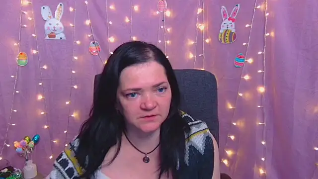 LauraFinn live XXX chat