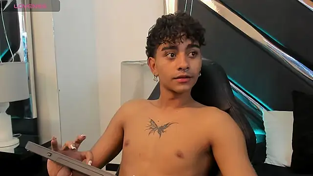 MiikeOthon ওয়েবক্যাম শো