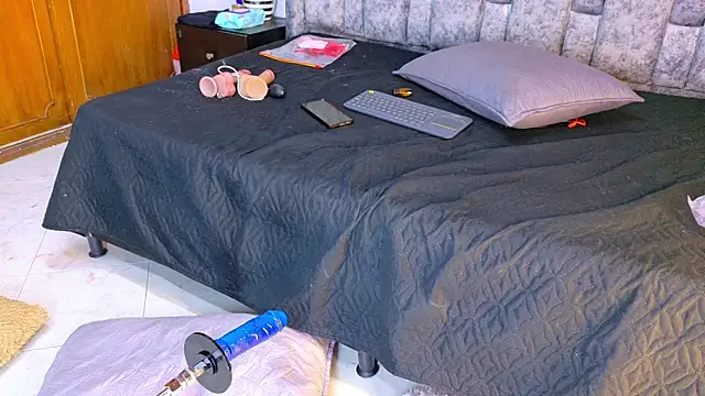 Živý XXX chat samirths_boy_