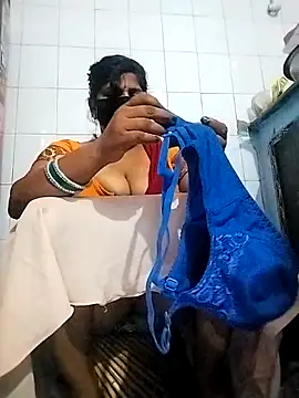 Amritanikhil1's Live XXX Chat