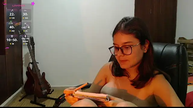 แชท XXX สดของ MadieeLorez