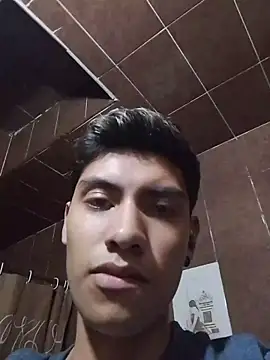 aispuro8505 在線直播表演